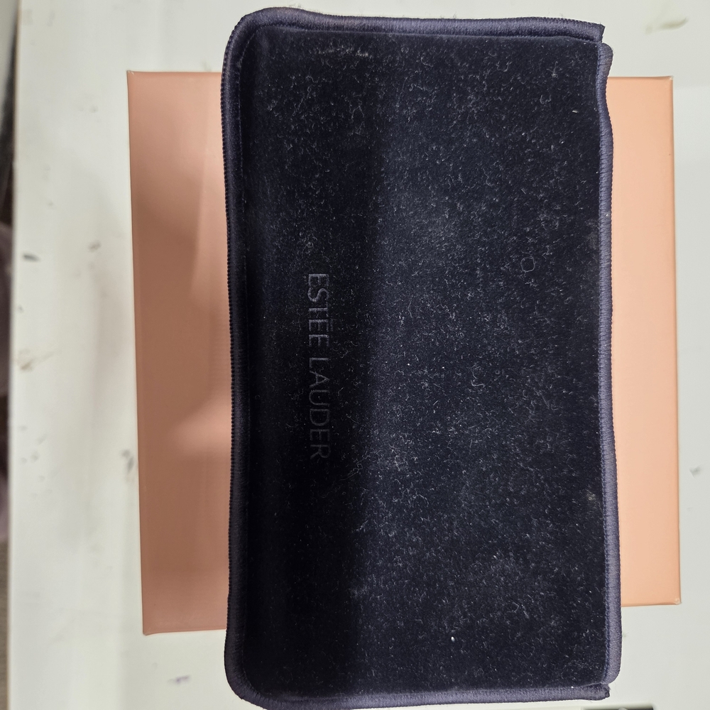 Estee Lauder Pink & Neutral Makeup Palette - Blush, Eyeshadows & Lip Shades - Picture 4 of 6